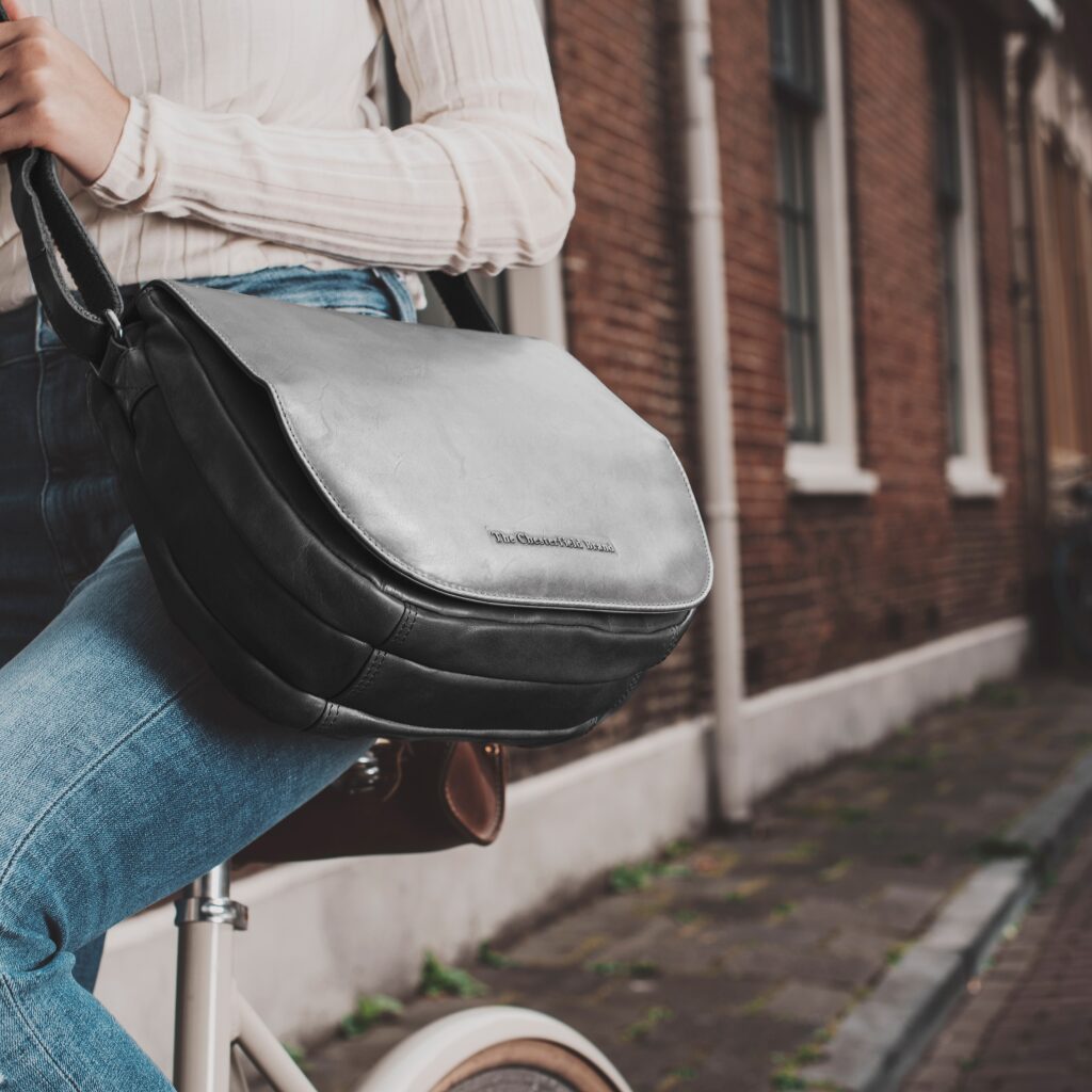 The Chesterfield Brand Leder Umhängetasche Millie schwarz, Hauptbild 7