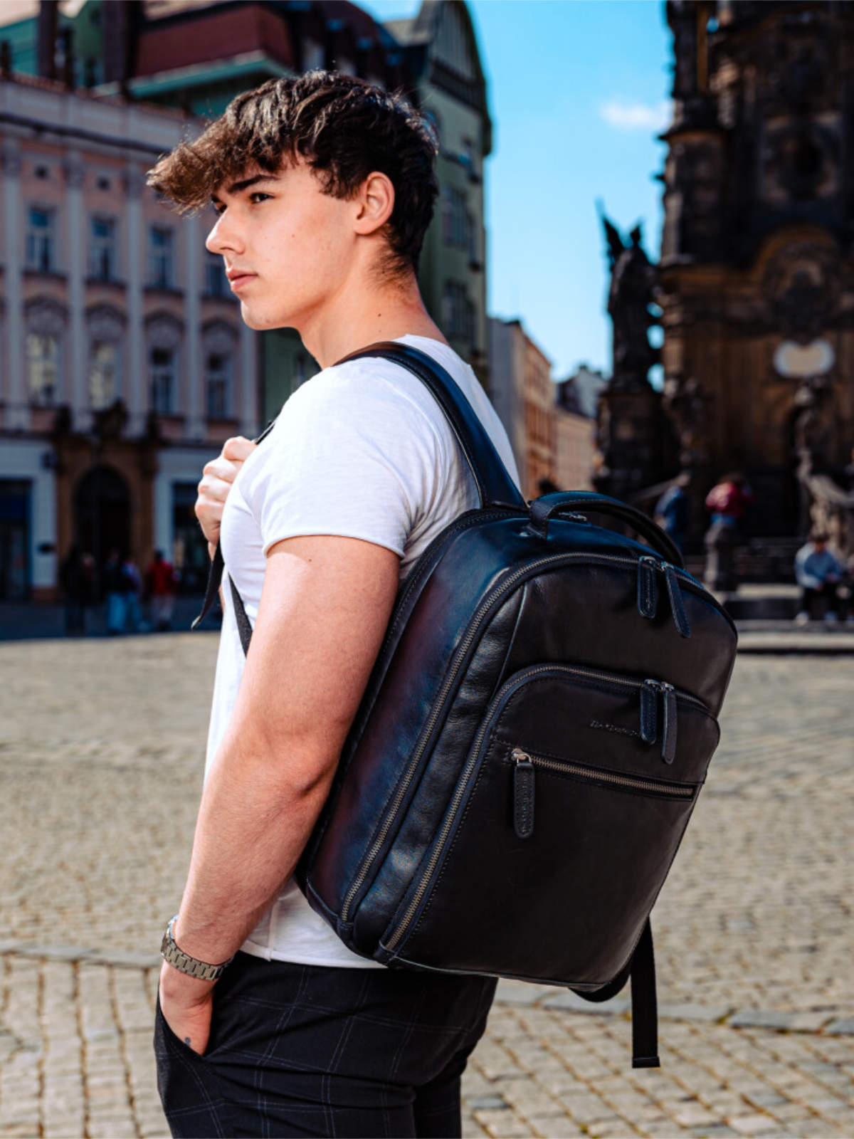 The Chesterfield Brand Lederrucksack Tokyo 15" schwarz, Feature-Bild