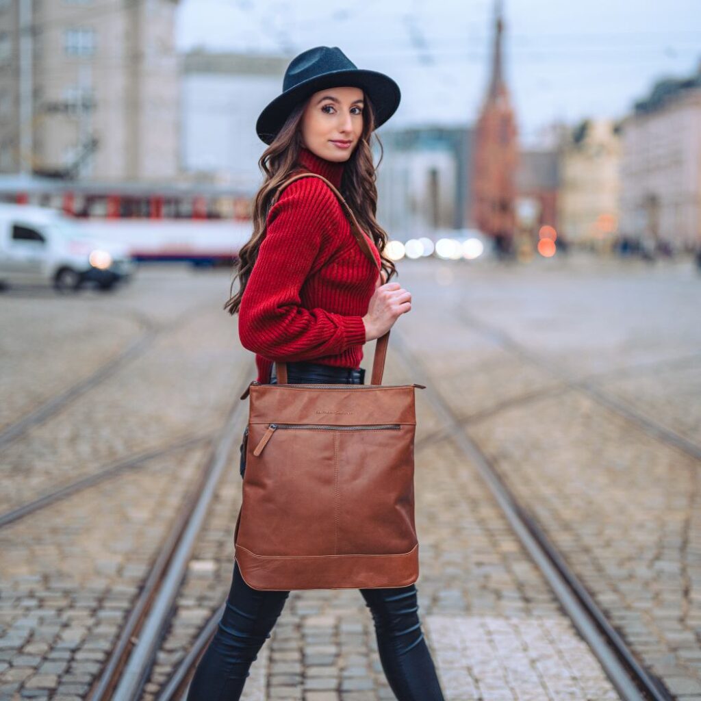 The Chesterfield Brand Lederrucksack-Handtasche 2v1 Omaha cognac, Hauptbild 7