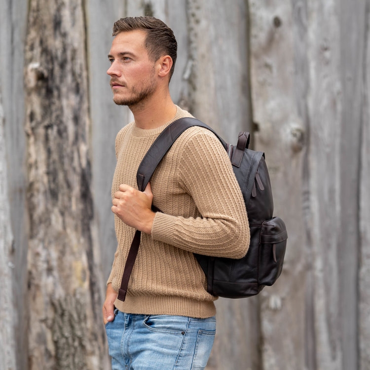 The Chesterfield Brand Lederrucksack Calgary 15" braun, Feature-Bild