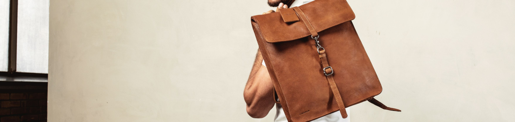 Herren Lederrucksack von Burkely aus echtem Leder Banner