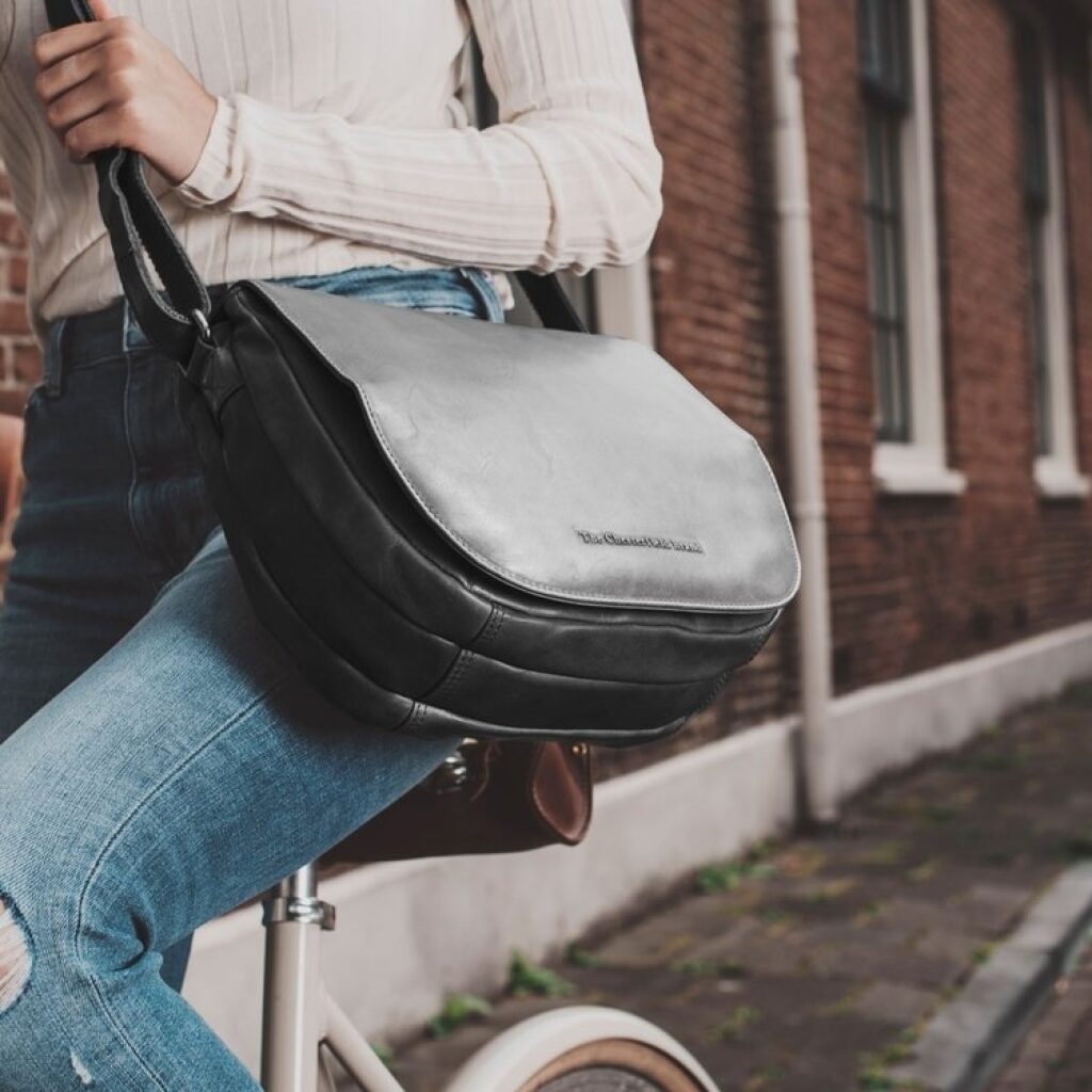 The Chesterfield Brand Leder Umhängetasche Millie schwarz, Hauptbild 3