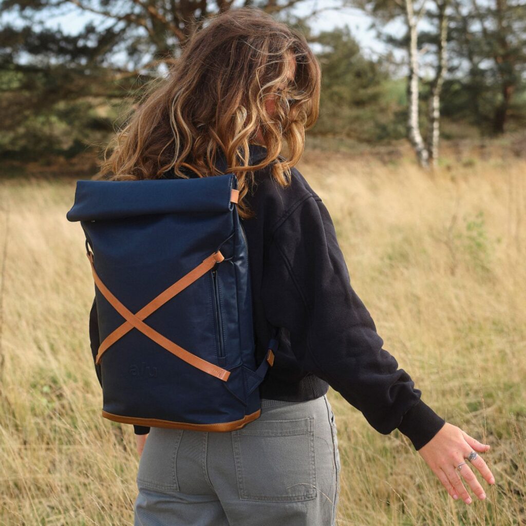 aunts & uncles Lederrucksack Osaka night blue, Hauptbild 2